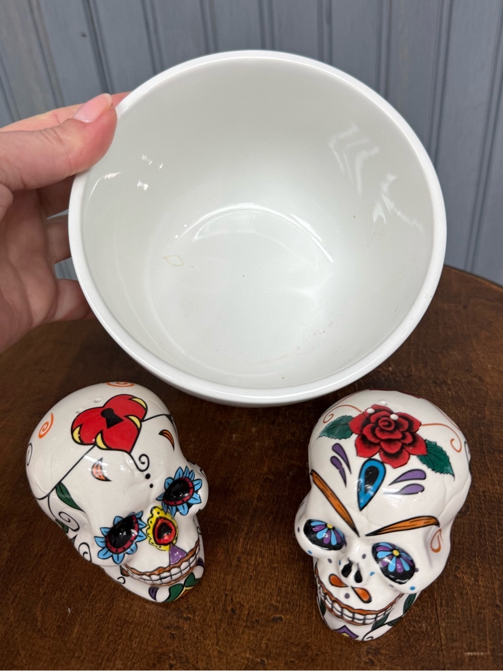Mexican Sugar Skull Bowl Salt and Pepper Shaker Set - Picture 8 of 9